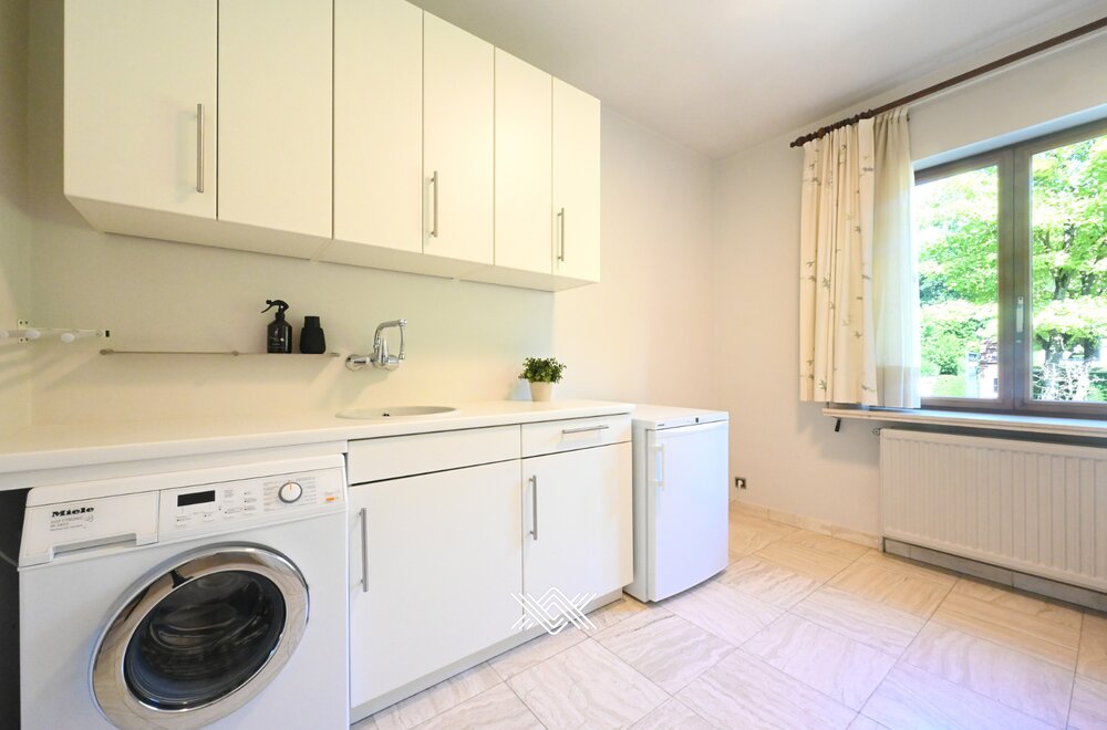 gunstig-gelegen-villa-met-zonnige-tuin-en-4-slaapkamers023.jpg