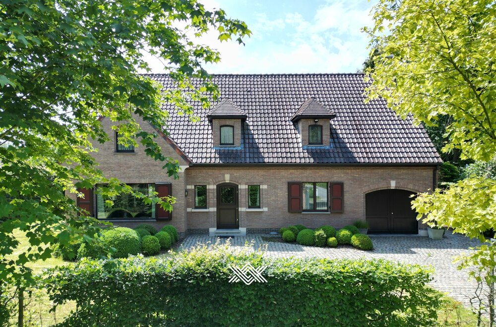 gunstig-gelegen-villa-met-zonnige-tuin-en-4-slaapkamers027.jpg