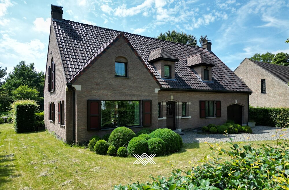 gunstig-gelegen-villa-met-zonnige-tuin-en-4-slaapkamers028.jpg