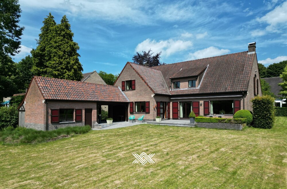 gunstig-gelegen-villa-met-zonnige-tuin-en-4-slaapkamers029.jpg
