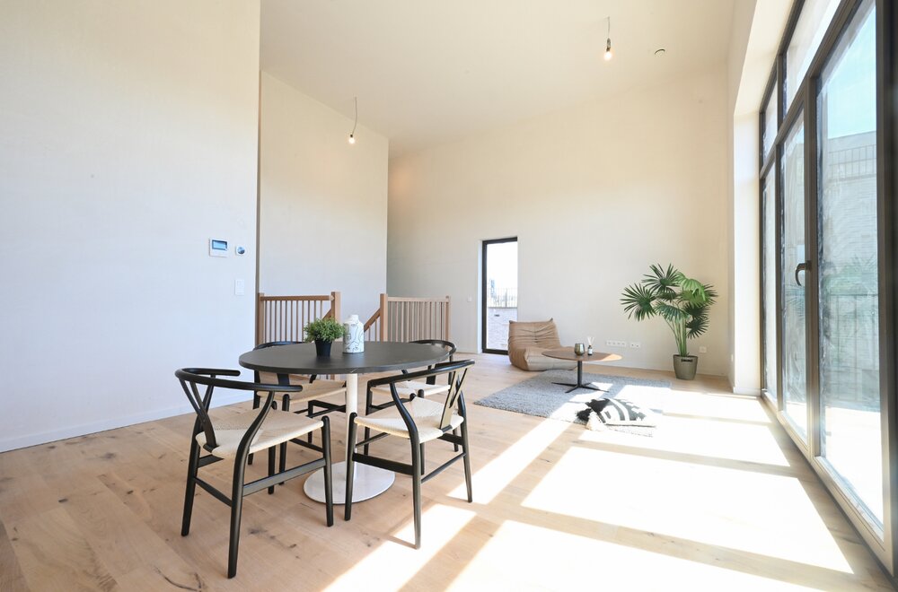 bijzonder-ruim-appartement-op-het-tweede-en-derde-verdiep006.jpg
