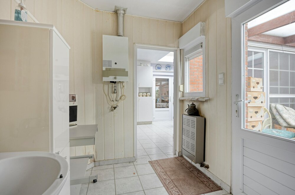 te-renoveren-woning-te-koop-in-wuustwezel-012.jpg