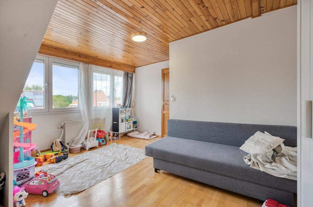 ruime-gezinswoning-met-garage-en-zonnige-tuin-in-strombeek-bever018.jpg