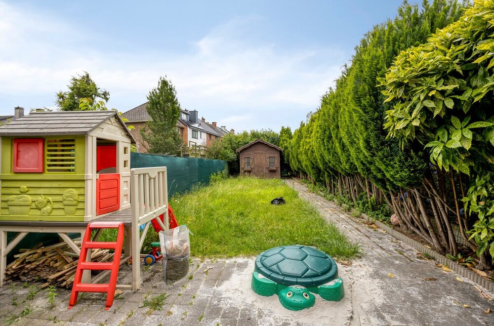 ruime-gezinswoning-met-garage-en-zonnige-tuin-in-strombeek-bever023.jpg