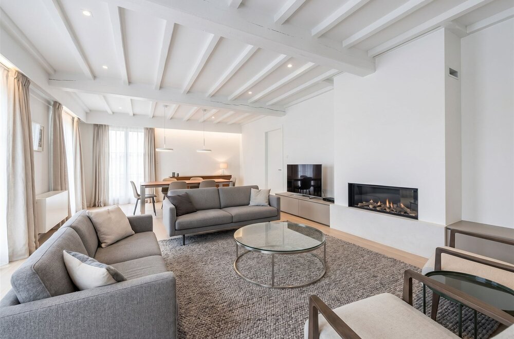 ruime-villa-met-6-slaapkamers-en-volledig-onderkelderd-in-rustig-dorp004.jpg