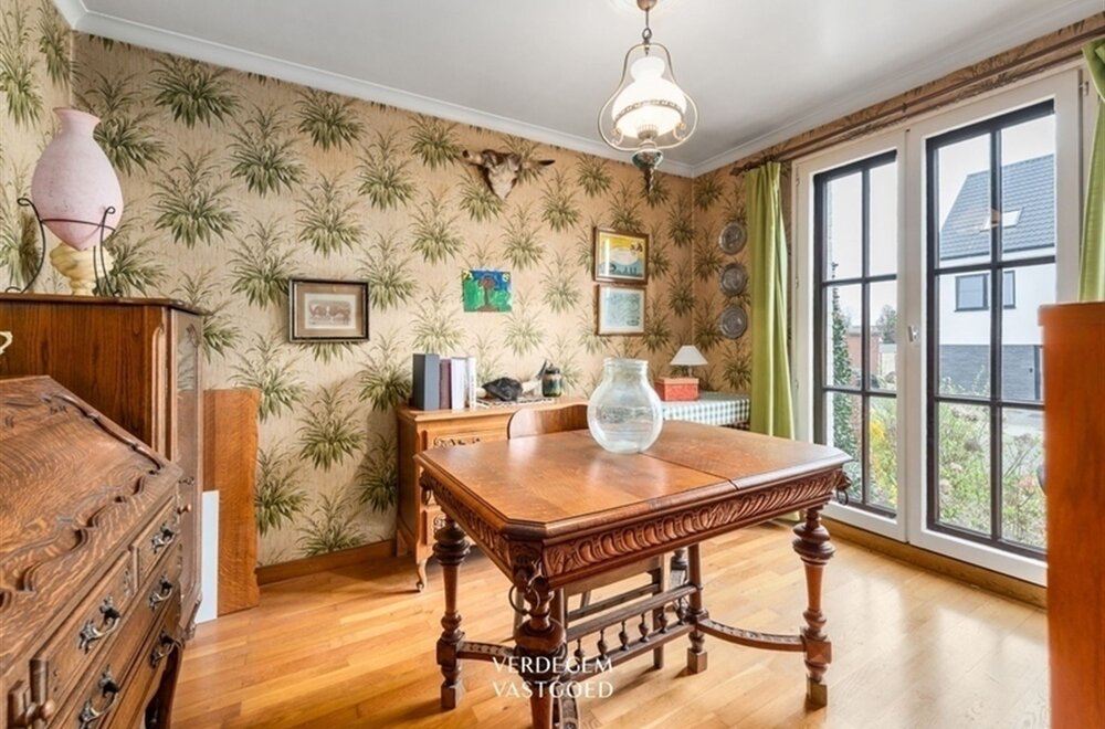 ruime-villa-met-6-slaapkamers-en-volledig-onderkelderd-in-rustig-dorp012.jpg