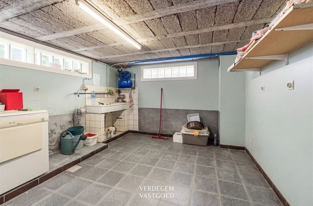 ruime-villa-met-6-slaapkamers-en-volledig-onderkelderd-in-rustig-dorp024.jpg