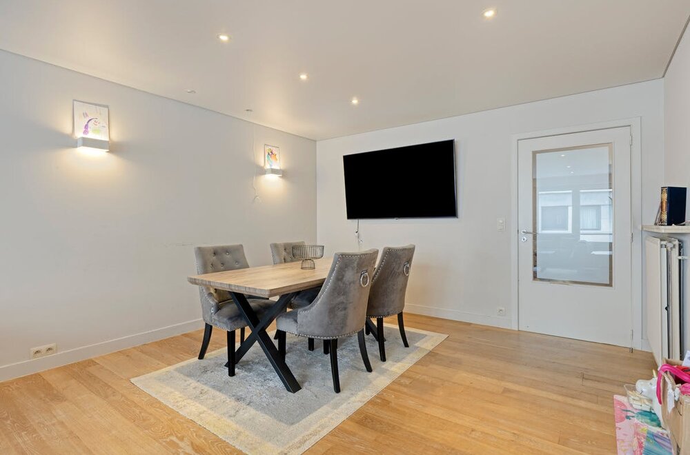 -instapklaar-2-slaapkamerappartement-in-centrum-kortrijk004.jpg