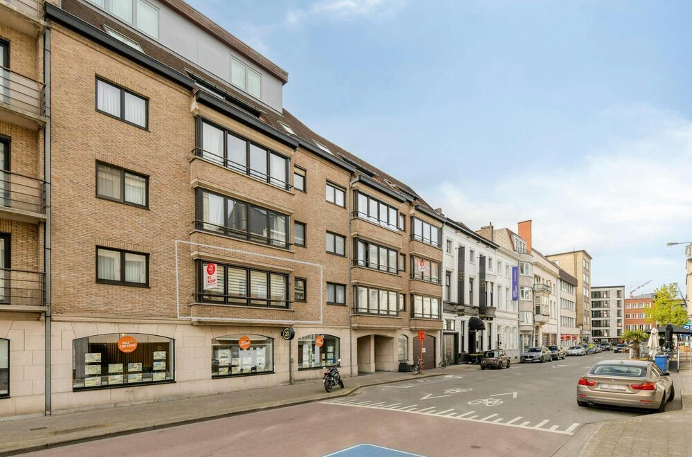 -instapklaar-2-slaapkamerappartement-in-centrum-kortrijk005.jpg