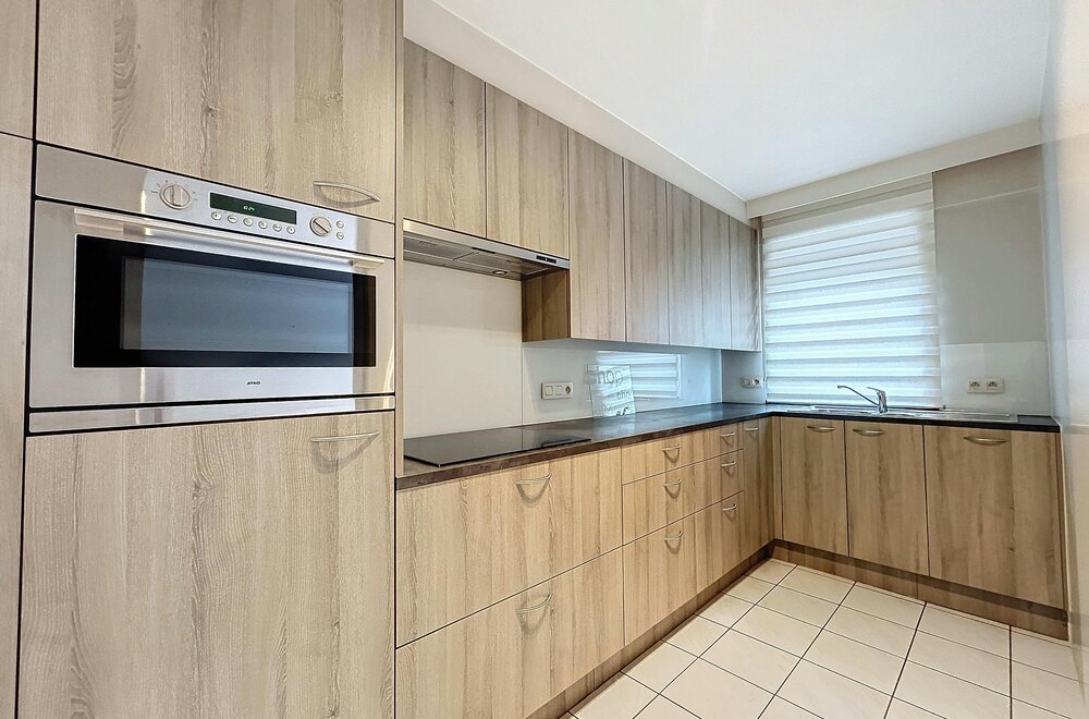 -instapklaar-2-slaapkamerappartement-in-centrum-kortrijk006.jpg