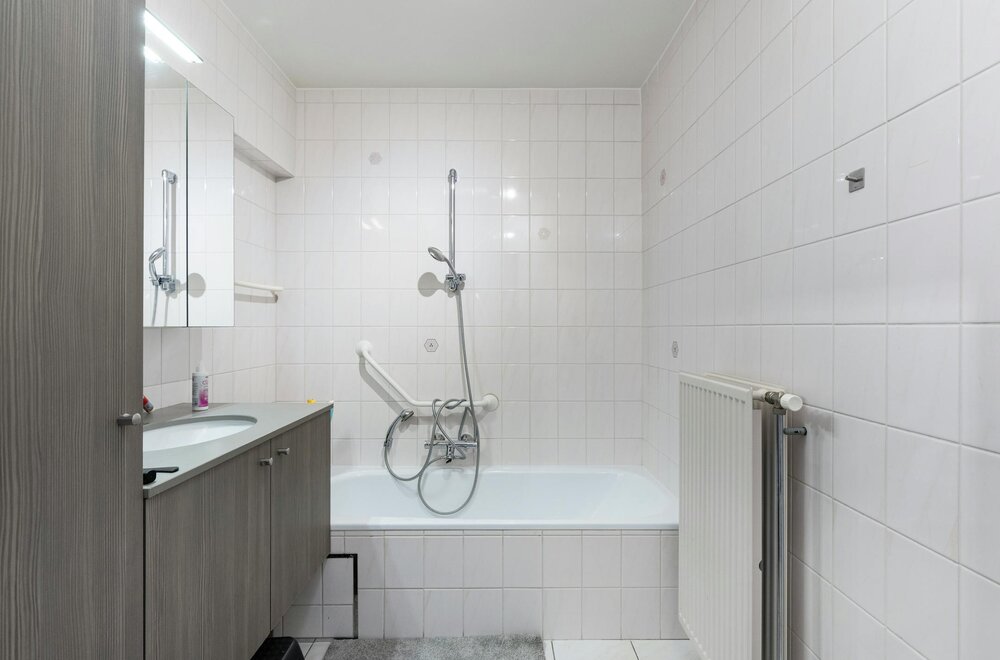 -instapklaar-2-slaapkamerappartement-in-centrum-kortrijk010.jpg