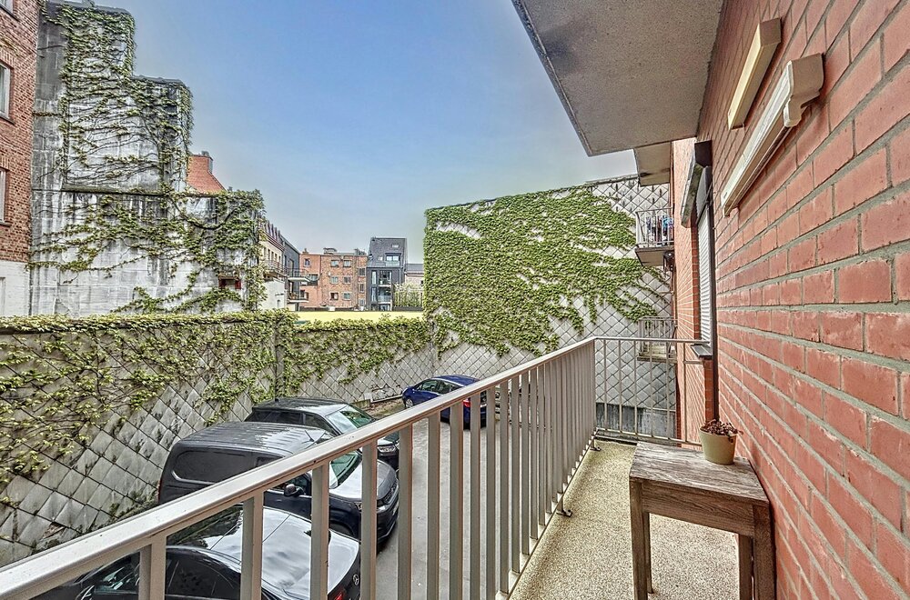 -instapklaar-2-slaapkamerappartement-in-centrum-kortrijk013.jpg