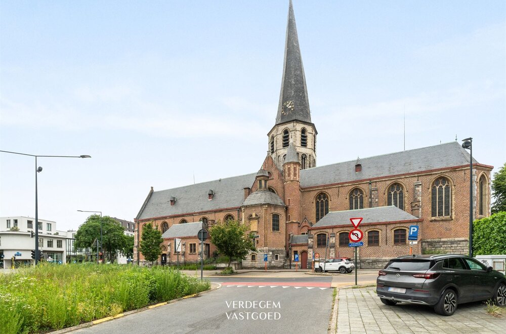 opbrengsteigendom-met-6-studentenkamers-fietsenberging-en-buitenruimte017.jpg