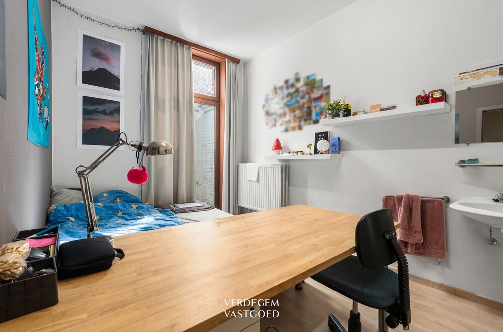 opbrengsteigendom-met-5-studentenkamers-en-gemeenschappelijke-keuken004.jpg