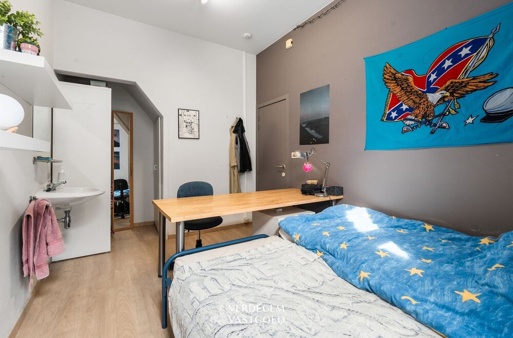 opbrengsteigendom-met-5-studentenkamers-en-gemeenschappelijke-keuken006.jpg