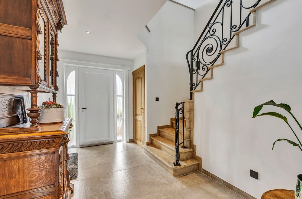 landelijk-stijlvolle-villa-die-recent-werd-gerenoveerd002.jpg