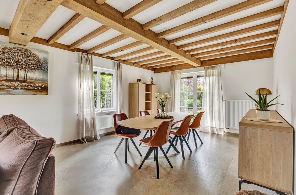 landelijk-stijlvolle-villa-die-recent-werd-gerenoveerd004.jpg