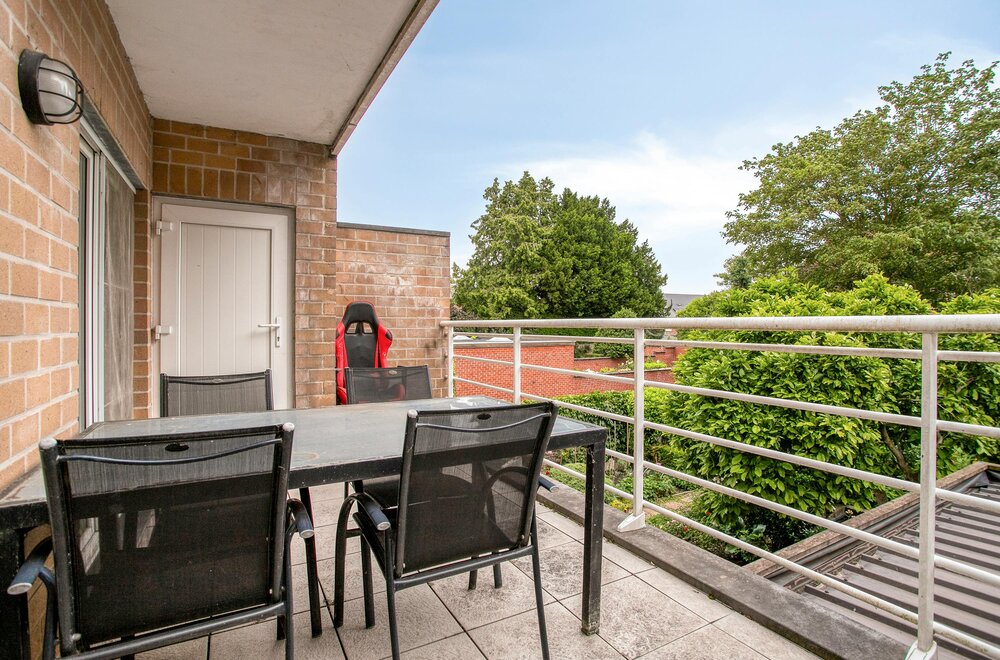 instapklaar-appartement-met-ruim-terras-in-centrum-poperinge008.jpg