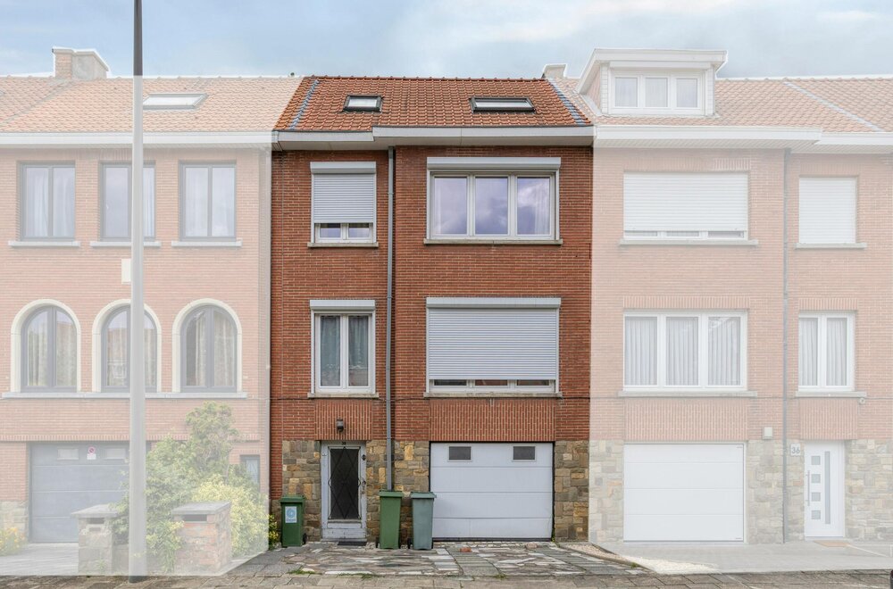 ruime-woning-met-5-kamers-garage-en-tuin-te-koningslo001.jpg