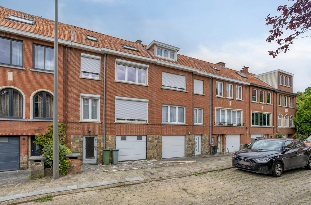 ruime-woning-met-5-kamers-garage-en-tuin-te-koningslo002.jpg