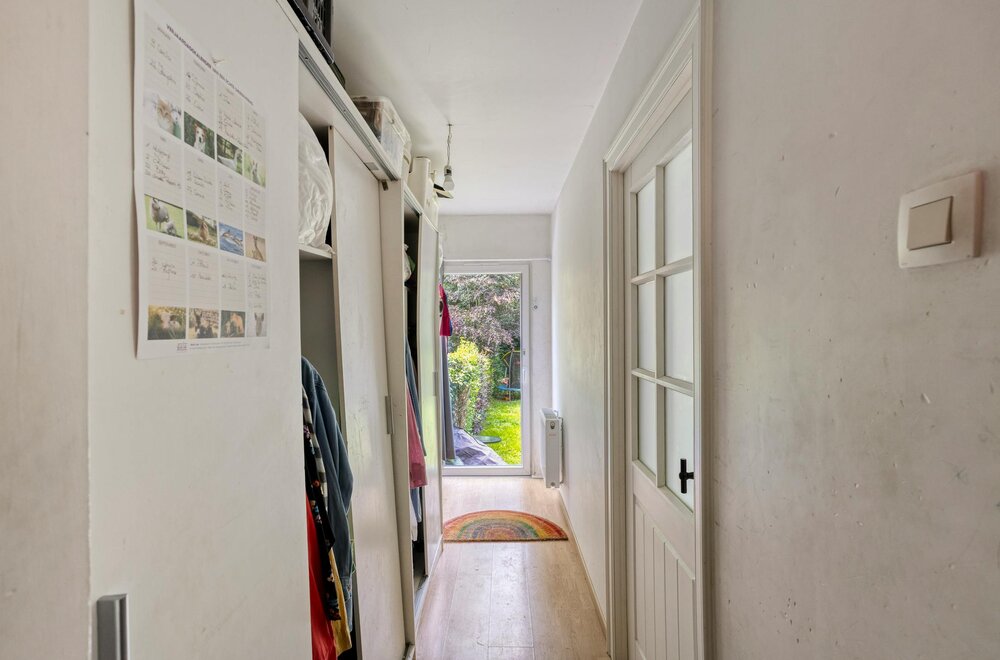 ruime-woning-met-5-kamers-garage-en-tuin-te-koningslo004.jpg