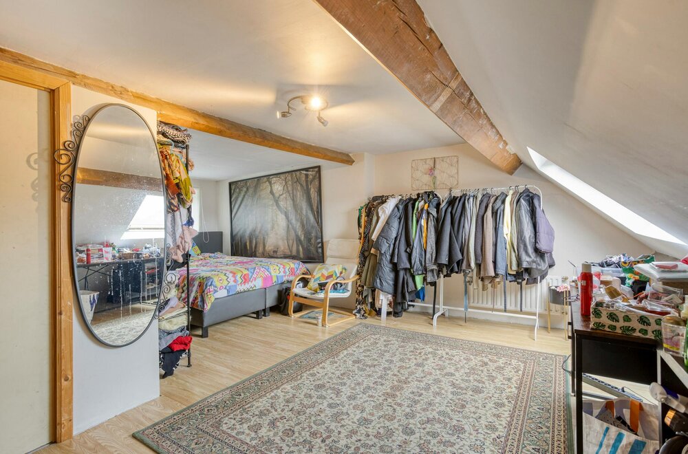 ruime-woning-met-5-kamers-garage-en-tuin-te-koningslo024.jpg