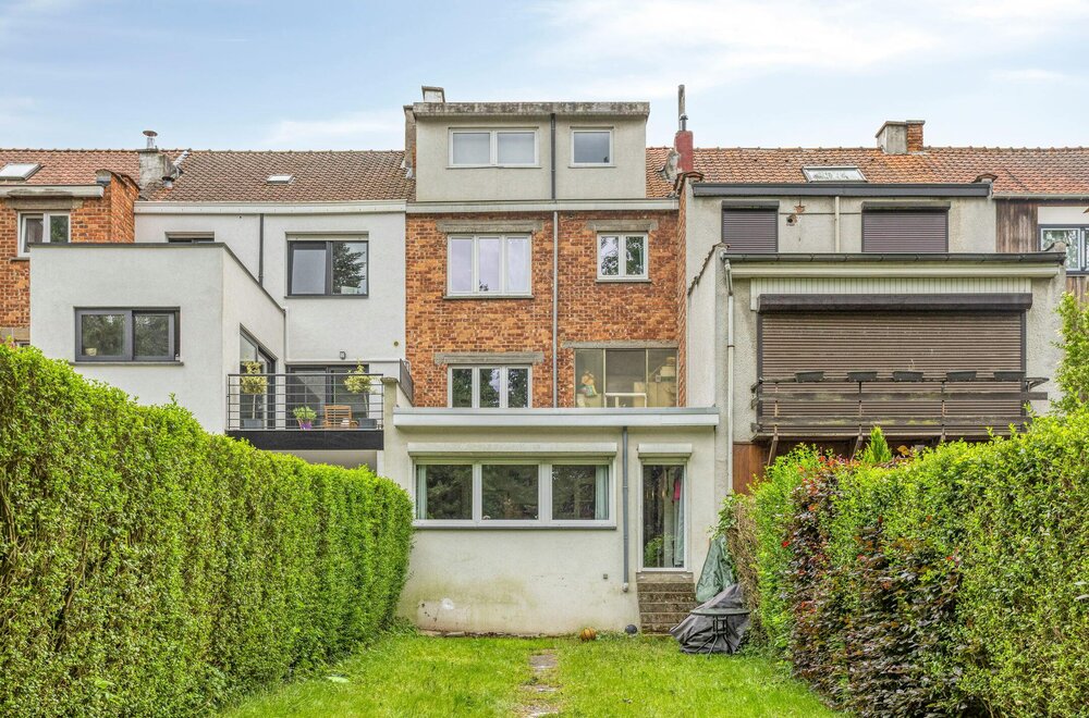ruime-woning-met-5-kamers-garage-en-tuin-te-koningslo030.jpg