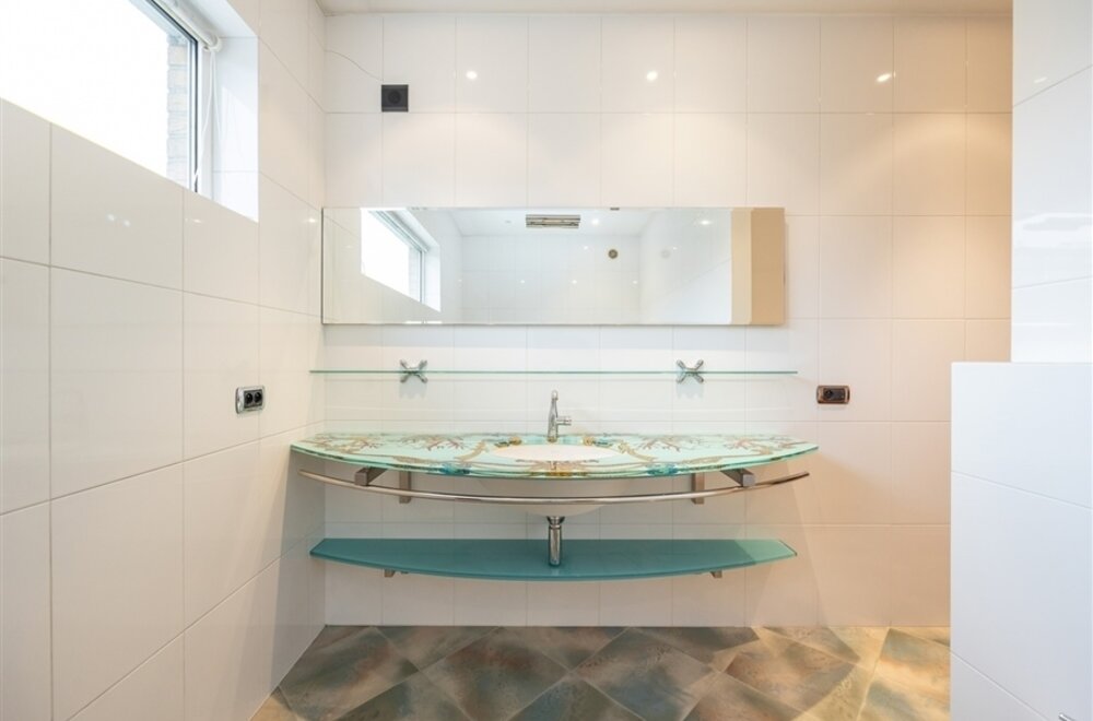 nabij-fruithoflaan-prachtige-penthouse-met-2-terrassen-en-garagebox014.jpg