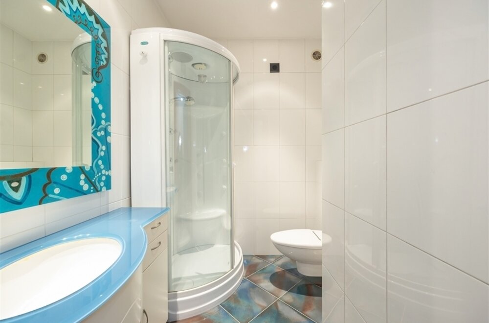 nabij-fruithoflaan-prachtige-penthouse-met-2-terrassen-en-garagebox018.jpg