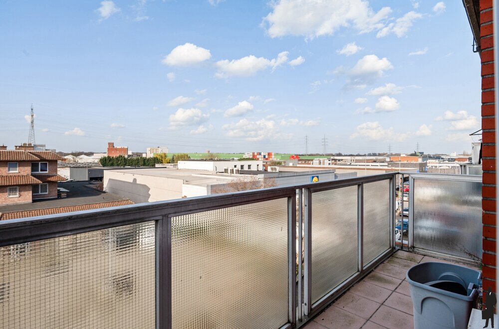 41486-dmb011.jpg