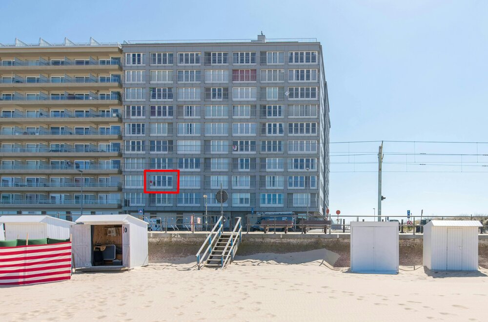 ruime-studio-met-prachtig-frontaal-zeezicht-te-middelkerke-002.jpg