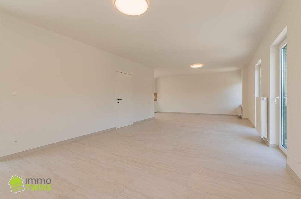 ruim-totaal-gerenoveerd-appartement-van-119-m-met-terras-staanplaats-en-garage-te-appels-bij-dendermonde005.jpg