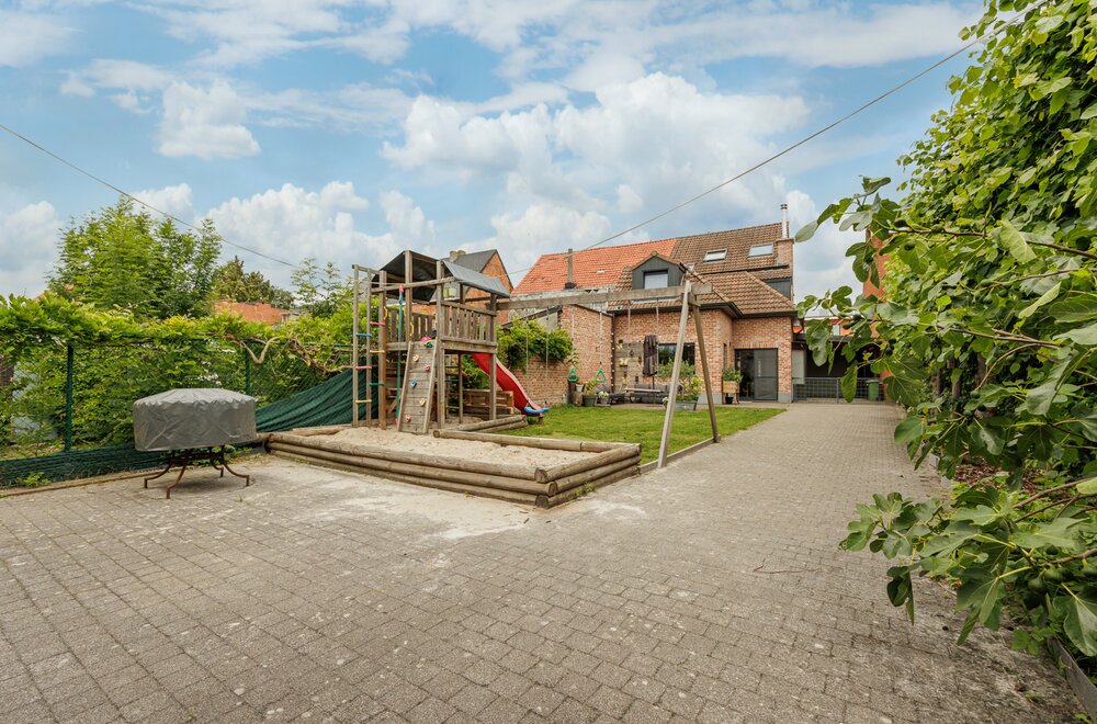 charmante-gezinswoning-met-magazijn023.jpg