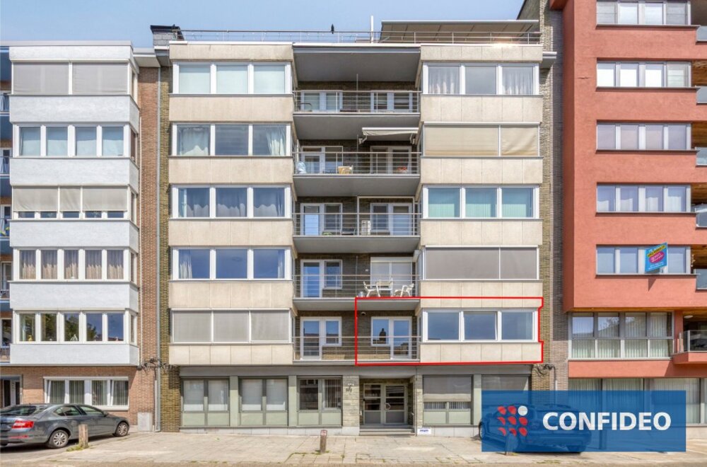 luxueus-volledig-gerenoveerd-appartement-met-3-slaapkamers-autostaanplaats-en-kelder001.jpg