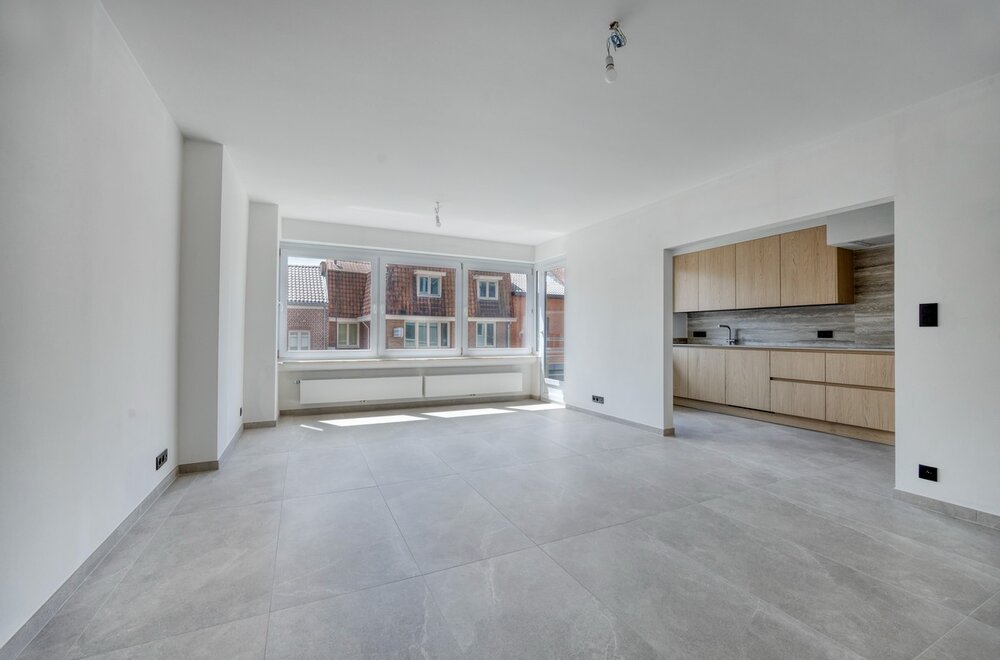 volledig-gerenoveerd-appartement-met-3-slaapkamers-autostaanplaats-en-kelder003.jpg