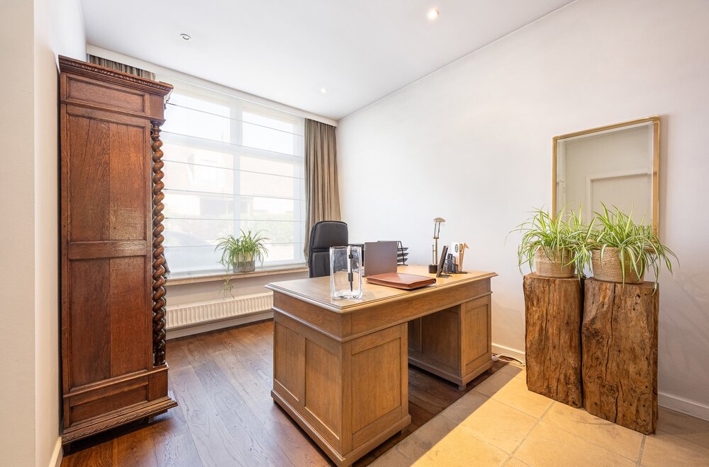 ruime-gezinswoning-met-rustige-tuin-en-4-slaapkamers-003.jpg