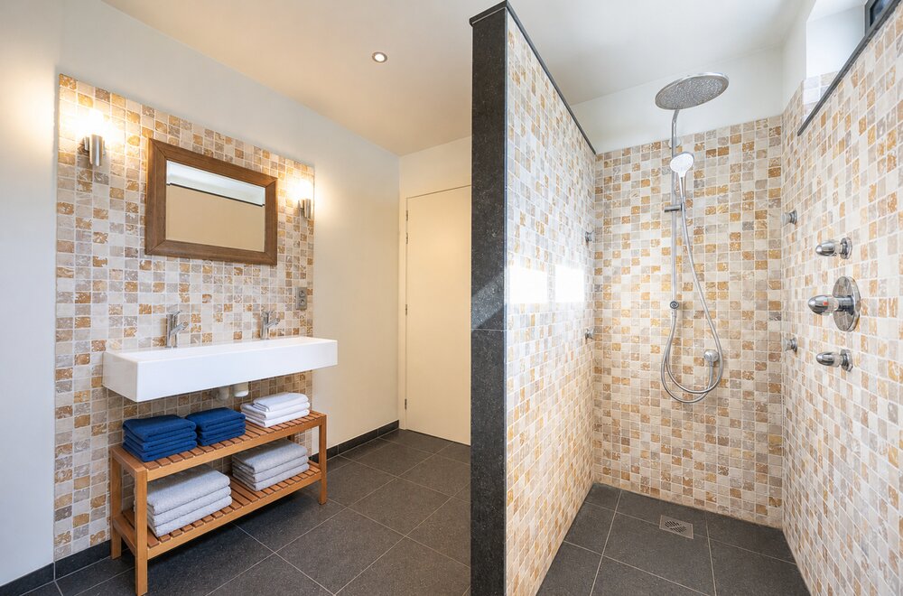ruime-gezinswoning-met-rustige-tuin-en-4-slaapkamers-012.jpg