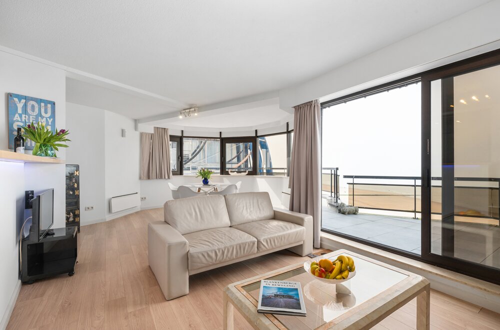 2slp-appartement-met-panoramisch-zeezicht-royale-zonterras002.jpg