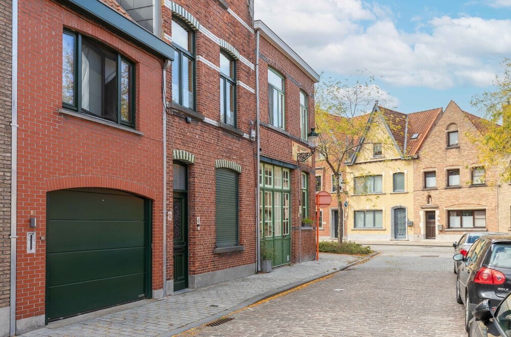 woning-met-groot-atelier-in-st-gilliskwartier018.jpg