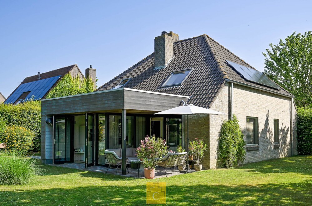 klassiek-moderne-villa-met-garage-en-sublieme-zongerichte-tuin-stille-ligging-in-het-groen001.jpg