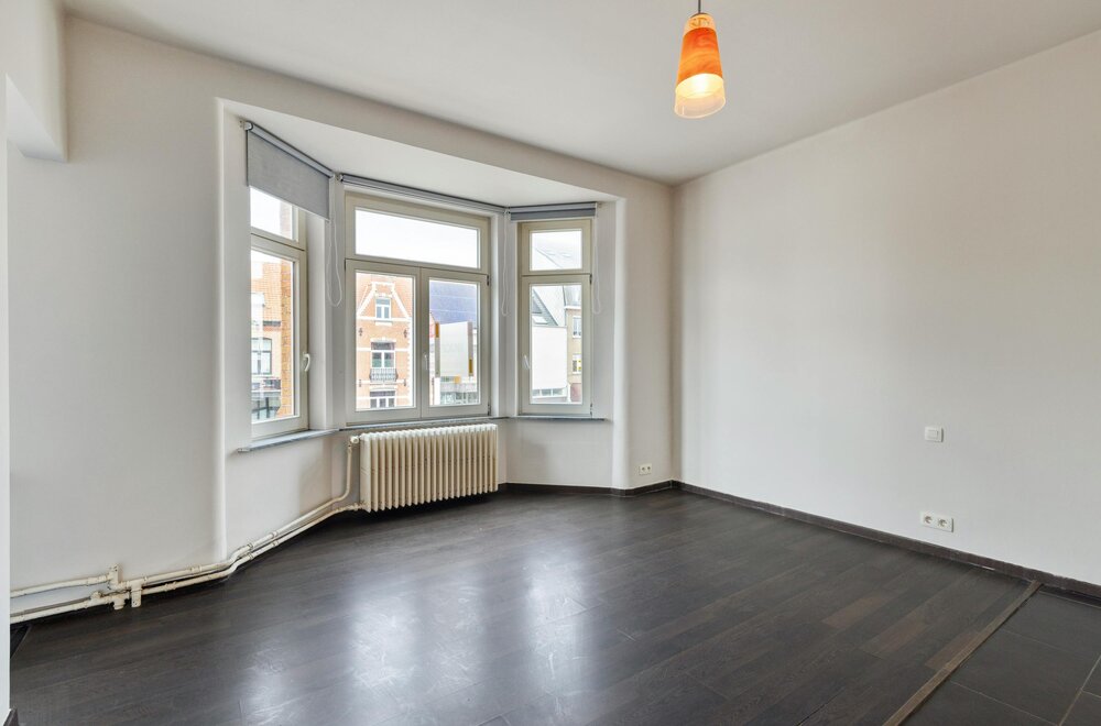 opbrengsteneigendom-op-centrale-locatie-te-sint-andries-010.jpg