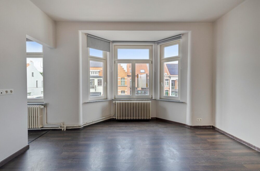 opbrengsteneigendom-op-centrale-locatie-te-sint-andries-011.jpg