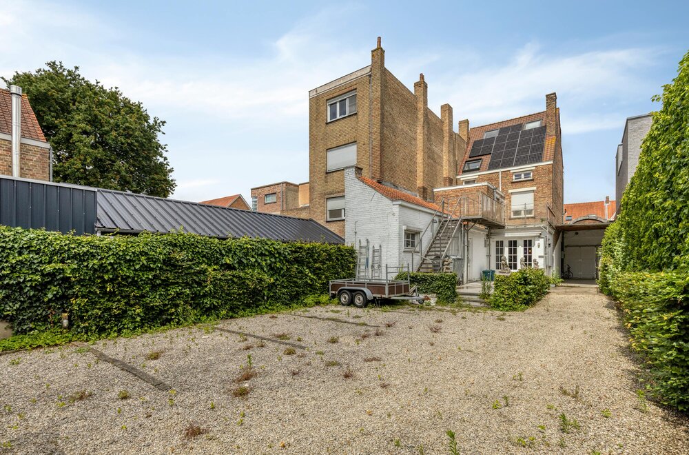 opbrengsteneigendom-op-centrale-locatie-te-sint-andries-017.jpg