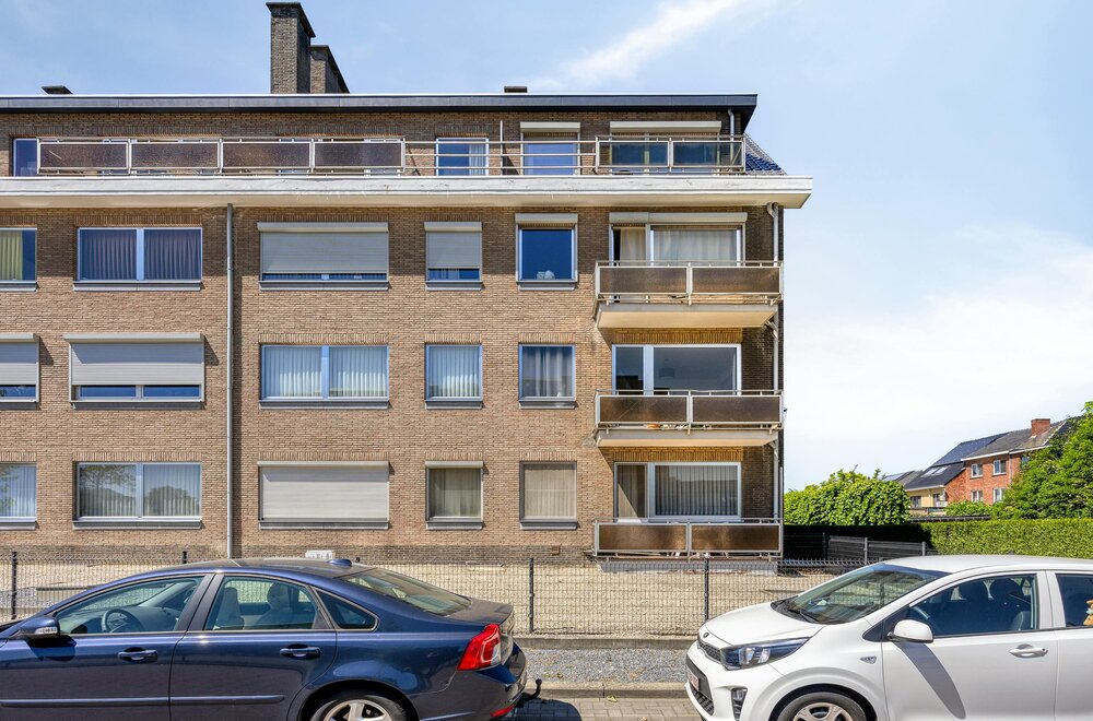 instapklaar-appartement-met-garagebox-op-toplocatie-in-hasselt006.jpg