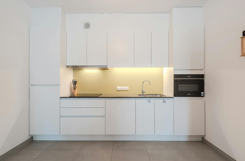 instapklaar-gelijkvloers-appartement-in-hartje-nieuwpoort-stad005.jpg