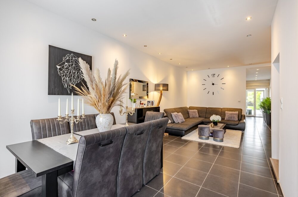 prachtig-gerenoveerde-woning-met-3-slks-en-tuin-002.jpg