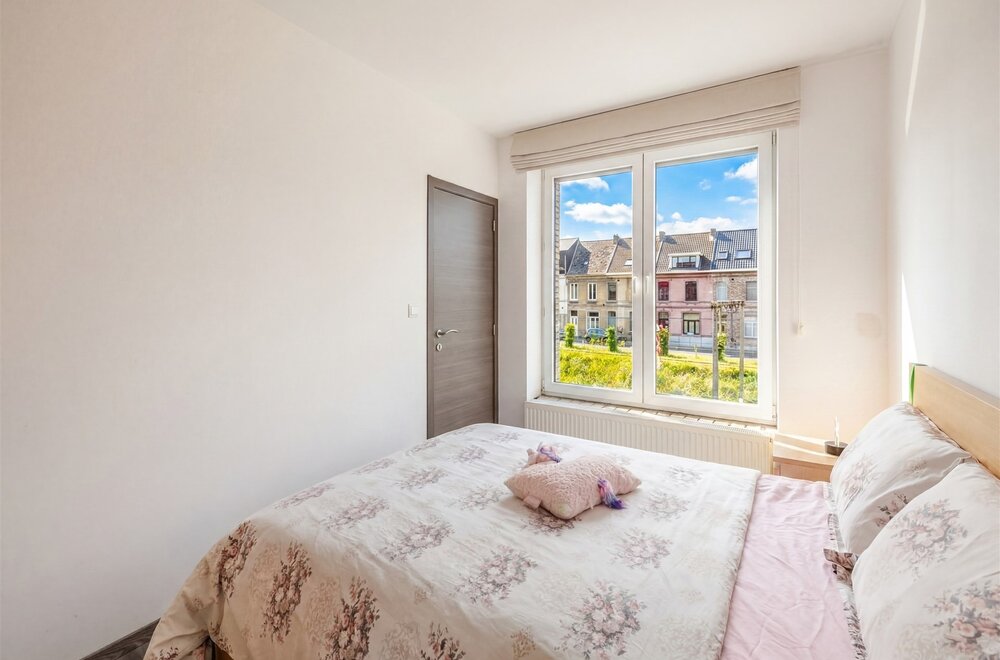 prachtig-gerenoveerde-woning-met-3-slks-en-tuin-015.jpg