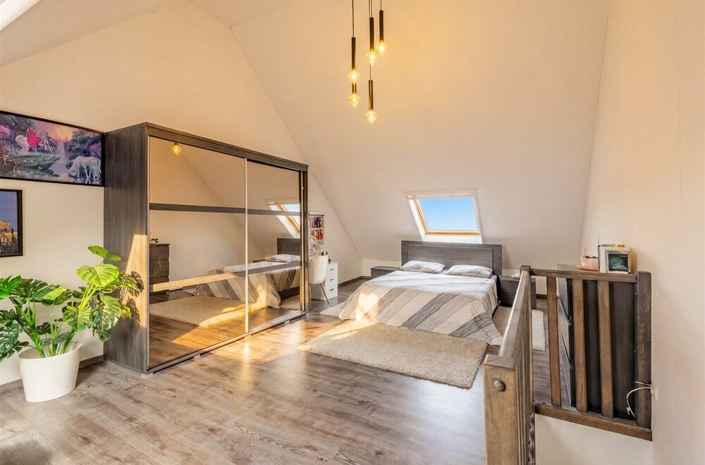 prachtig-gerenoveerde-woning-met-3-slks-en-tuin-017.jpg