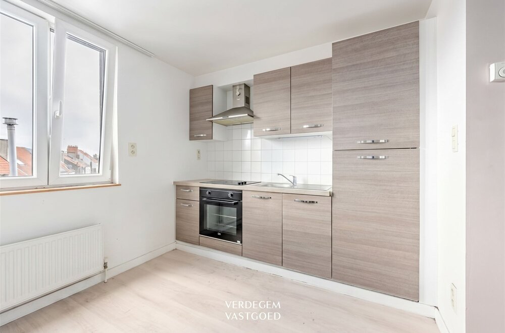 opbrengsteigendom-met-4-appartementen-verder-af-te-werken012.jpg