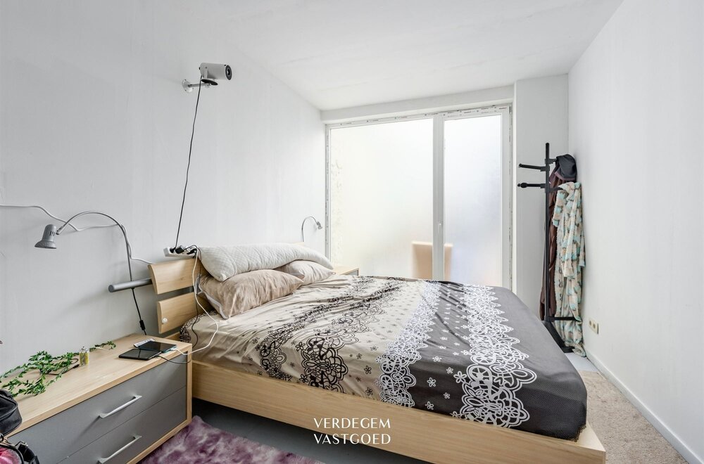 opbrengsteigendom-met-4-appartementen-verder-af-te-werken018.jpg